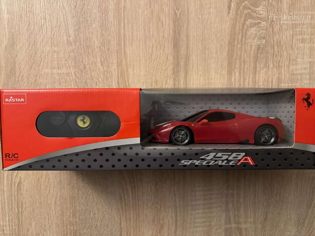 Radijo bangomis valdomas Ferrari 458 Speciale A
