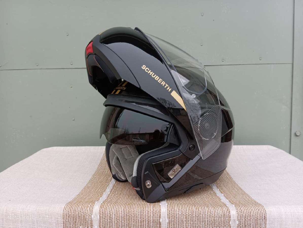 Moto šalmai Schuberth, Shoei, Arai, Hjc, Agv, Ls2
