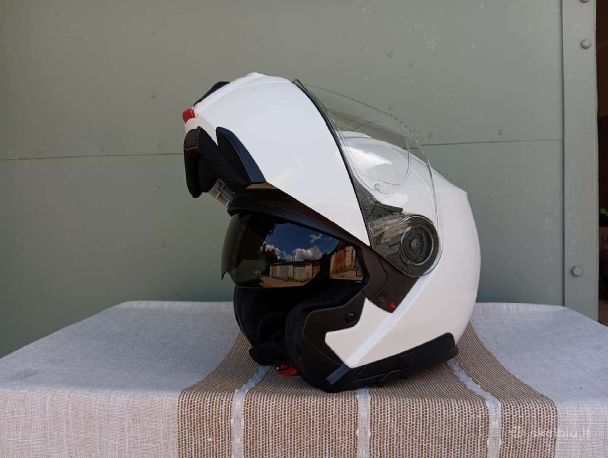 Moto šalmai Schuberth, Shoei, Arai, Hjc, Agv, Ls2 - nuotraukos Nr. 16
