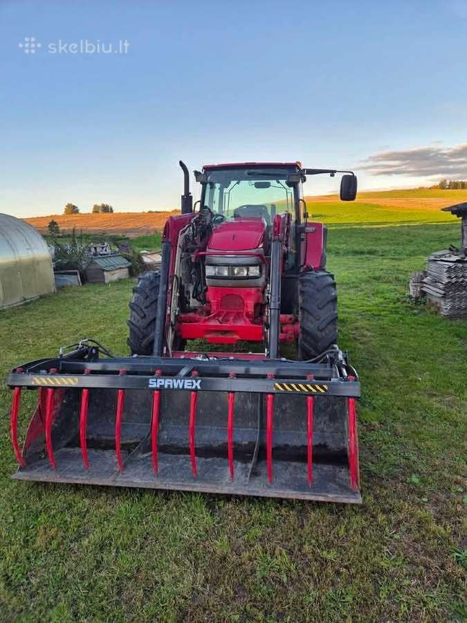 Parduodamas traktorius Mccormick Mc 115