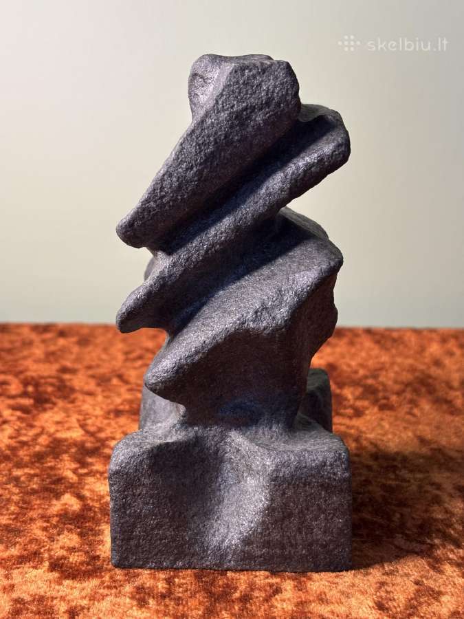 Juodo akmens modernistinė skulptūra. - nuotraukos Nr. 6