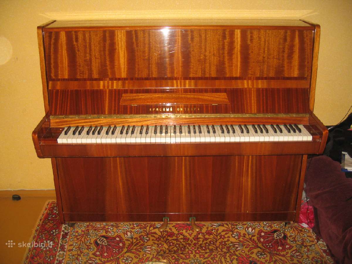 Pianinas Красный Октябр