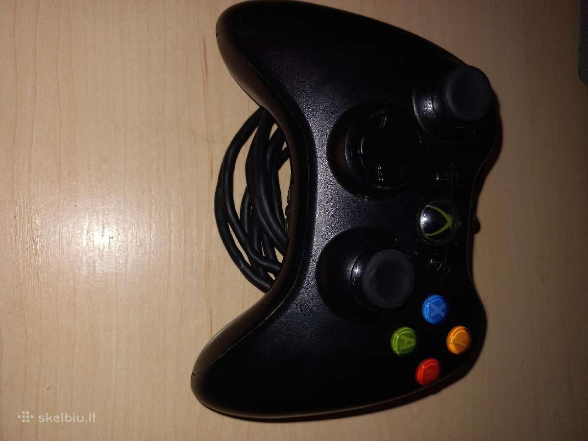 Parduodama Xbox 360 konsolė