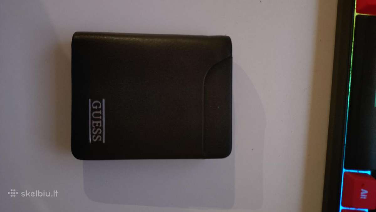 Guess Pinigine