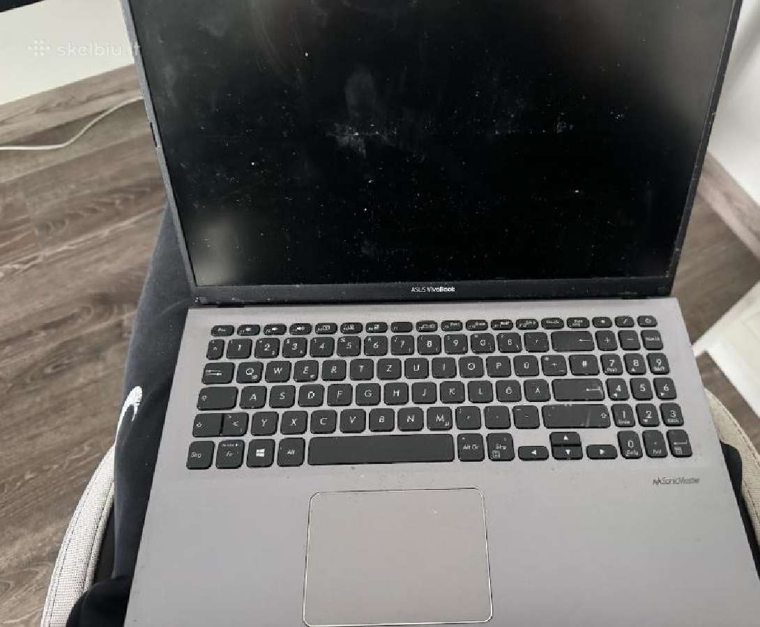 Pilnai veikiantis Asus Vivobook 15 F512 15.6"