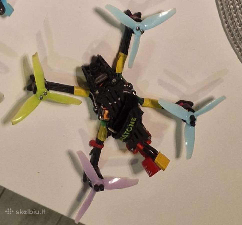 Fpv wallksnail dronai