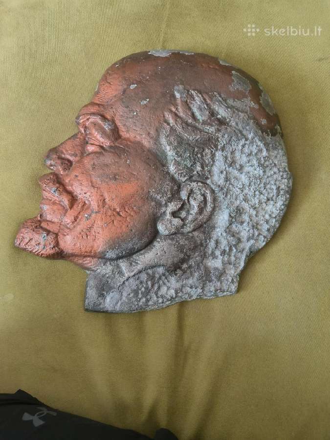 Parduodamas metalinis reljefas