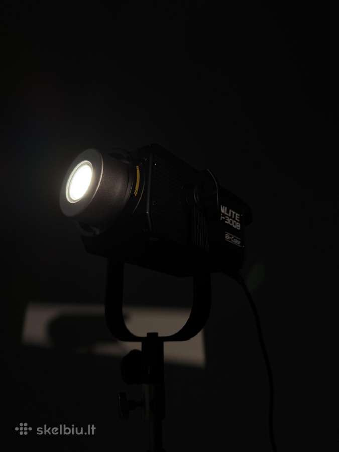 Nanlite FS-300b LED Bi-color Monolight - nuotraukos Nr. 4