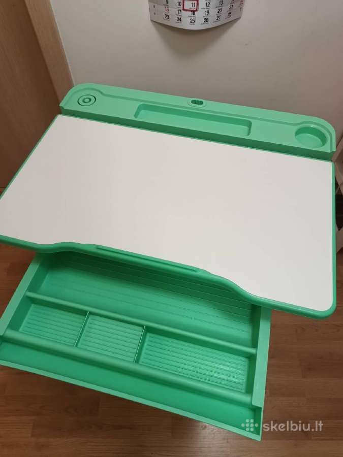 Mokyklinis stalas ir kėdė