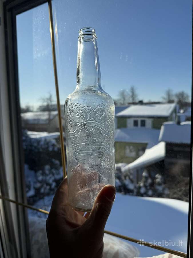Senas Smirnoff butelis