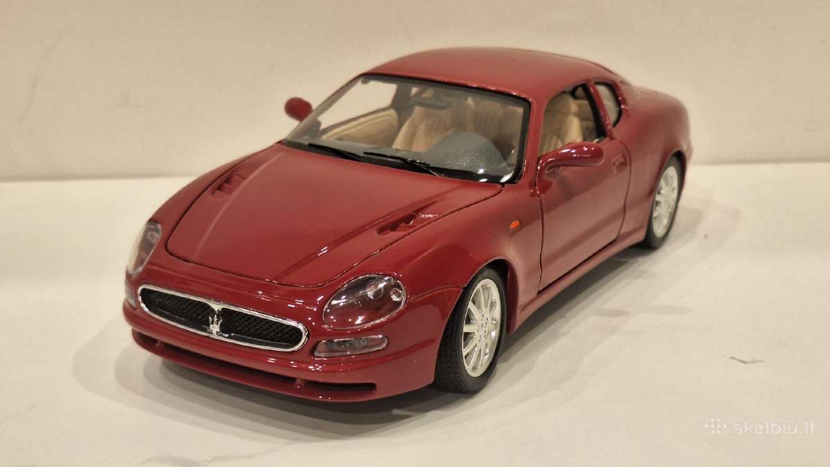 Maserati 3200 GT (1998) 1:18 mastelio modeliukas - nuotraukos Nr. 2