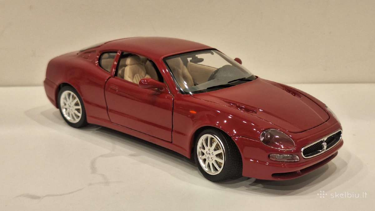 Maserati 3200 GT (1998) 1:18 mastelio modeliukas - nuotraukos Nr. 4