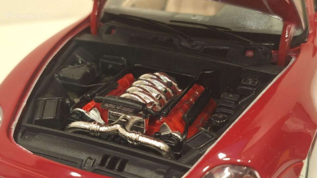 Maserati 3200 GT (1998) 1:18 mastelio modeliukas - nuotraukos Nr. 8