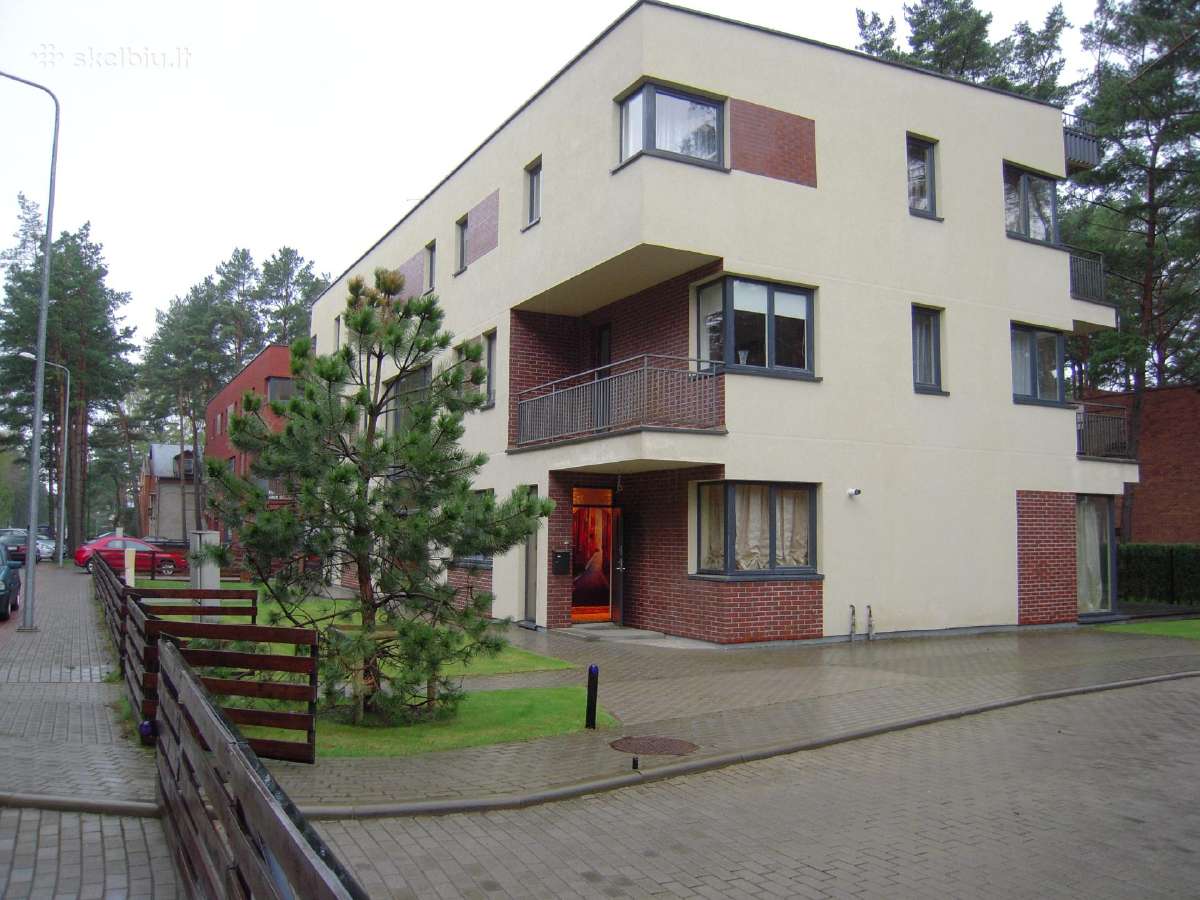 Savininkai parduoda kotedžą prie jūros