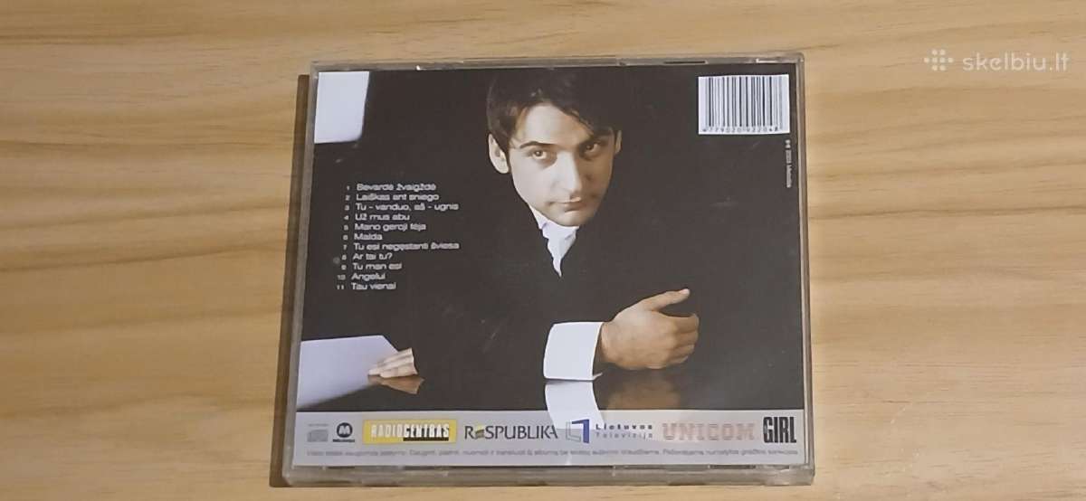 Alanas Chošnau - Pusiau Atmerktos Akys CD - nuotraukos Nr. 2