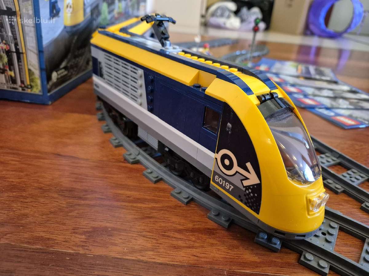 Lego City 60197 Passenger Train - nuotraukos Nr. 10