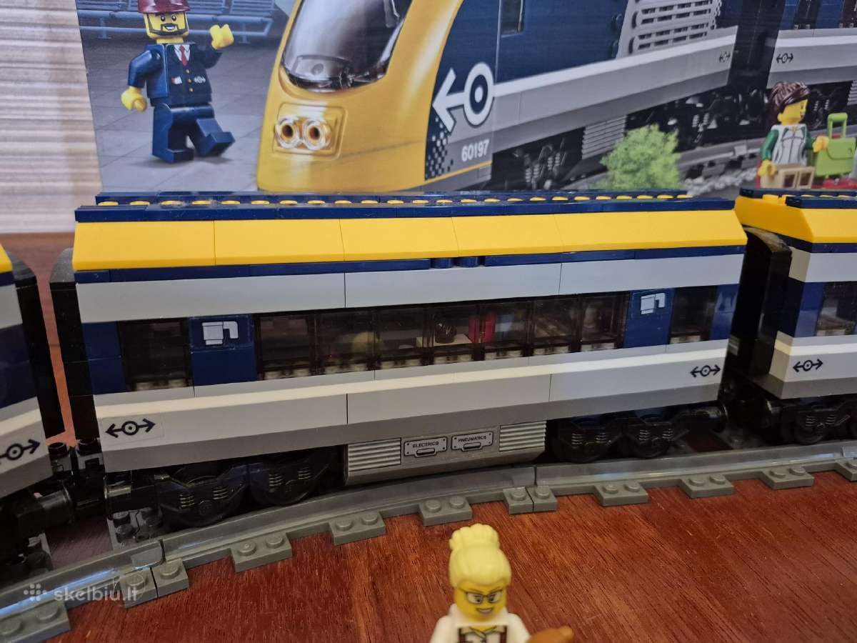 Lego City 60197 Passenger Train - nuotraukos Nr. 11