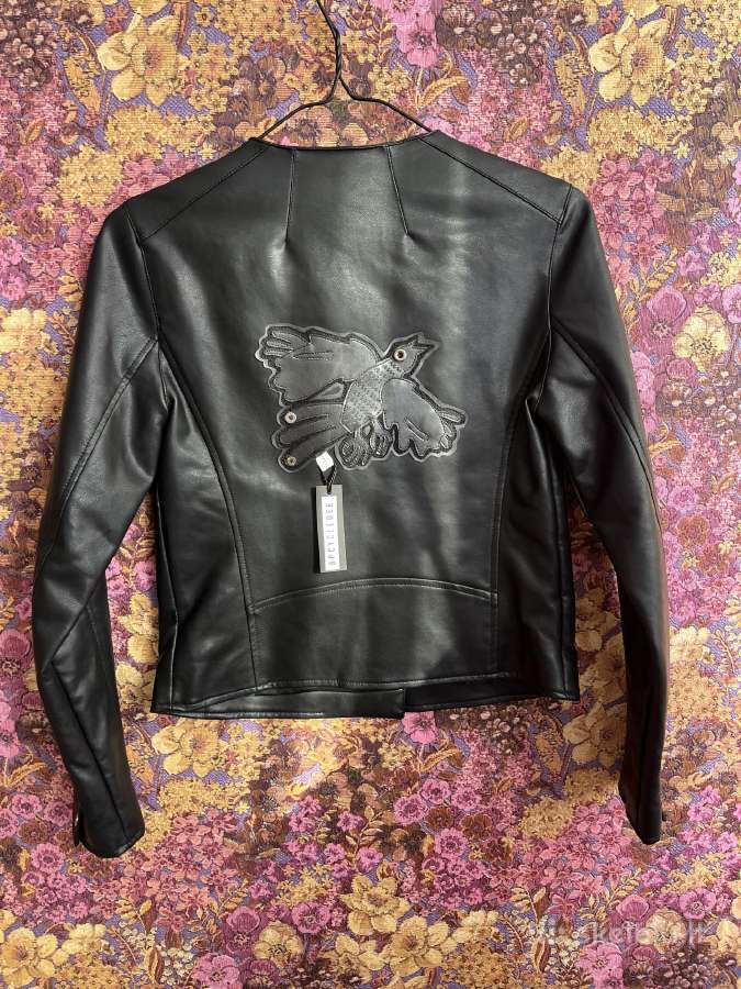 Koža / motociklininko striukė su varna upcycled