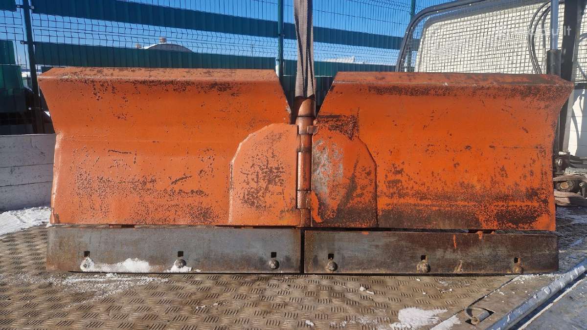 Sniego peilis-stumdytuvas V-formos 1.70m, 2.05m