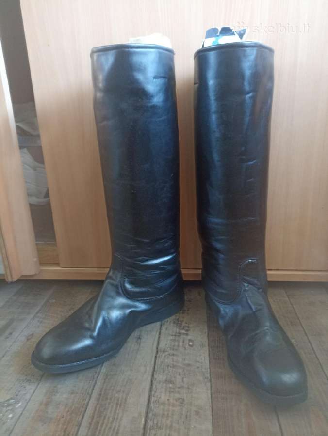 Vintažiniai vyriški karininko auliniai
