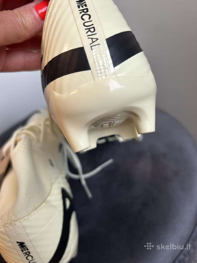 Nauji Nike air butsai - nuotraukos Nr. 6