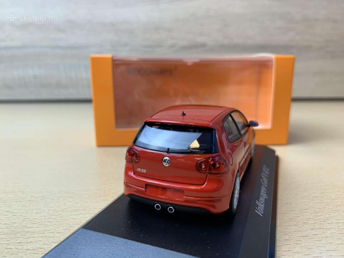 Volkswagen Golf R32, 2005 - 1:43 Maxichamps - nuotraukos Nr. 2