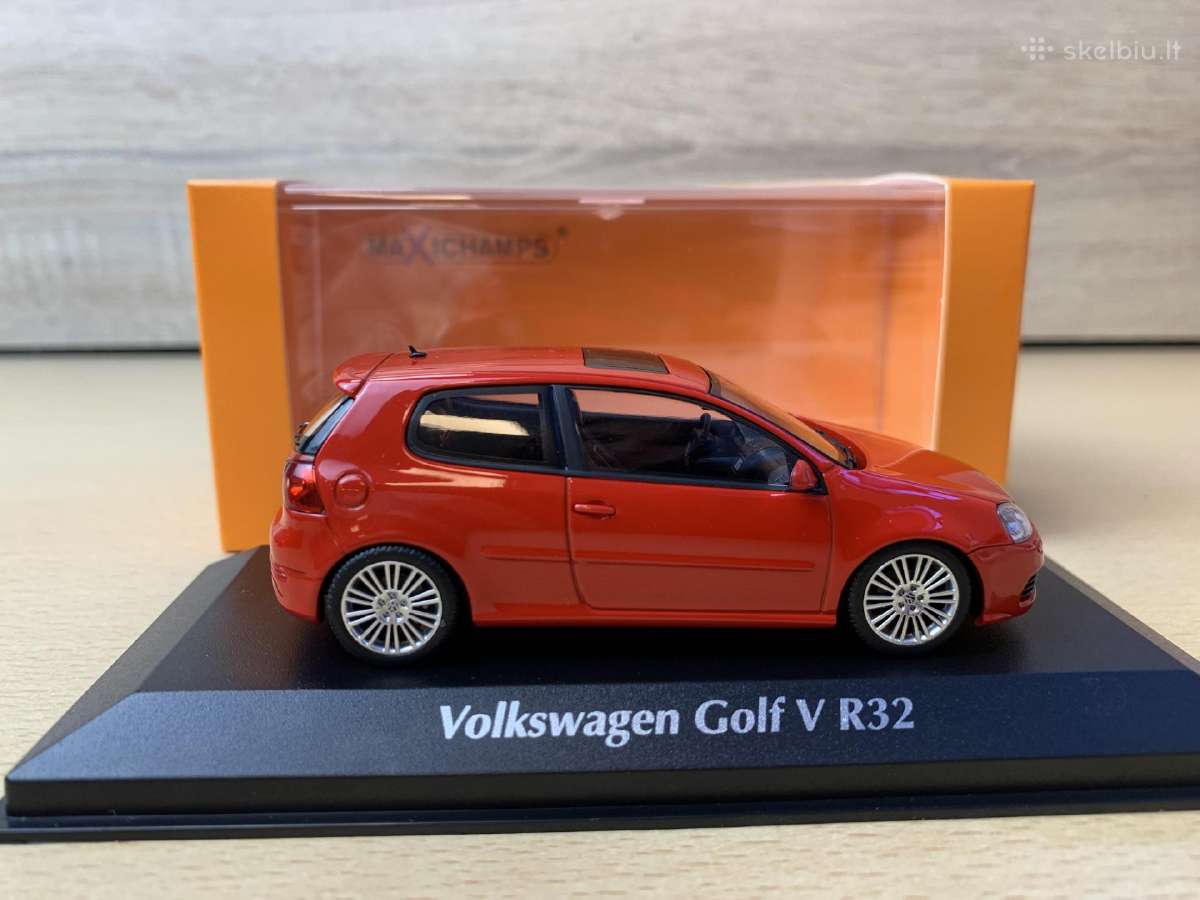 Volkswagen Golf R32, 2005 - 1:43 Maxichamps