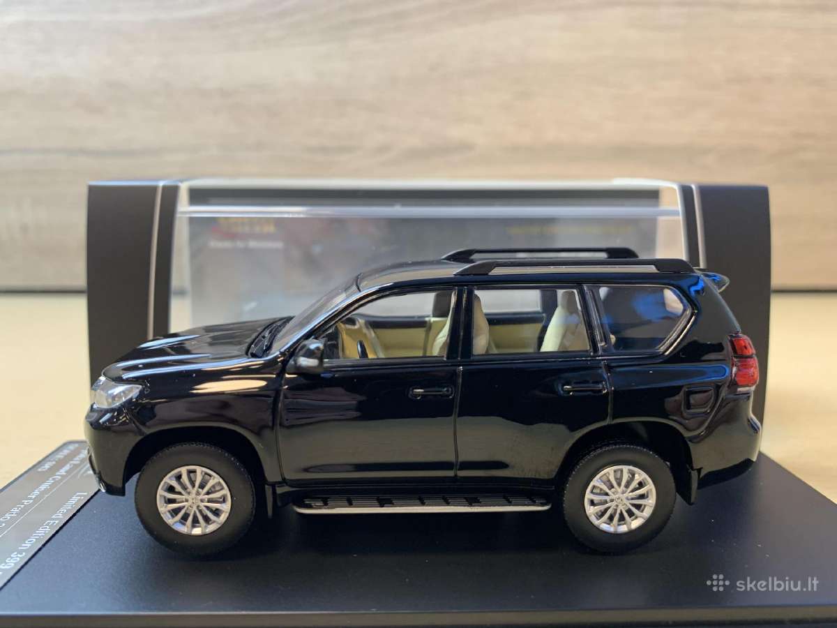 Toyota Land Cruiser Prado, 2018 - 1:43 Sunstar