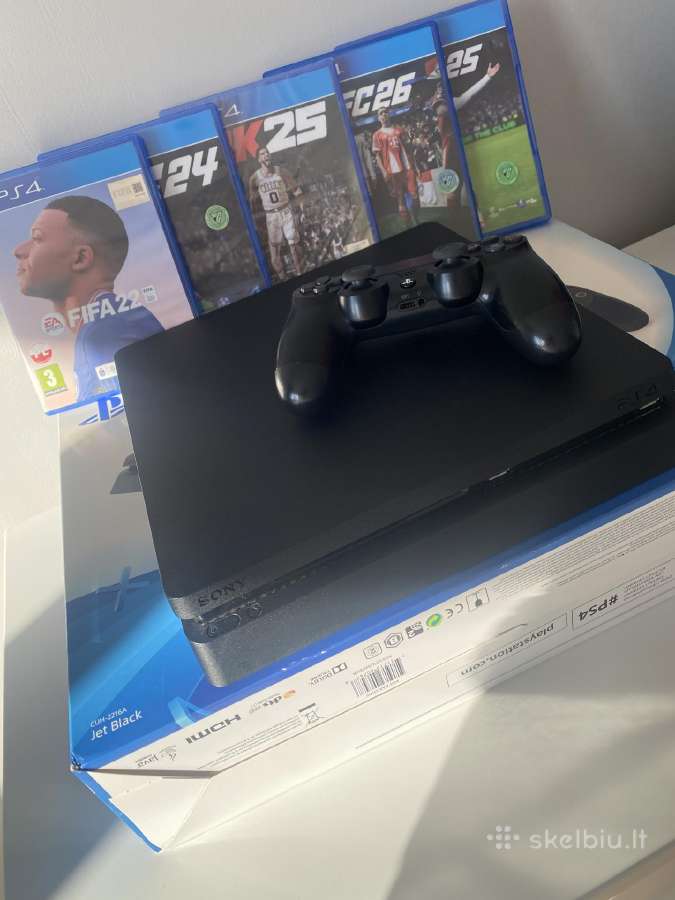 Playstation 4 su žaidimais