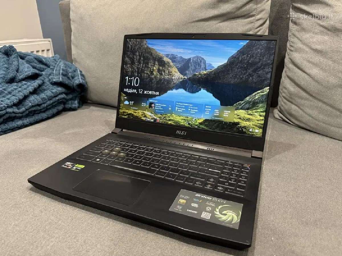 Gaming Laptop Msi Bravo 15 C7v R7 7735hs Rtx4060
