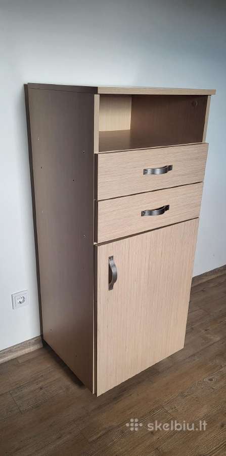 Spintelė (komoda) prieškambariui