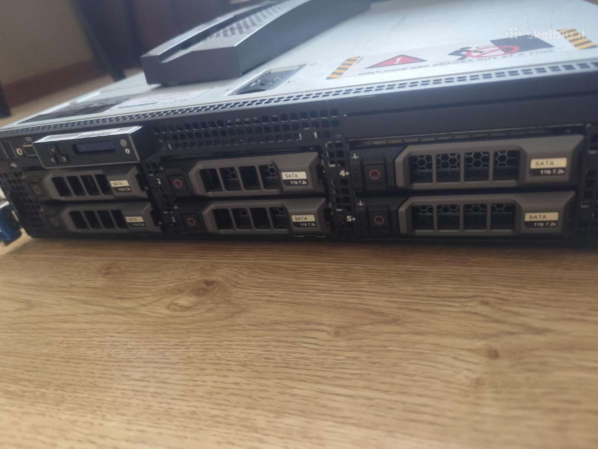 Serveris Del