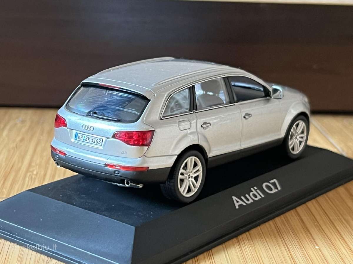 Audi Q7 1:43 - nuotraukos Nr. 3