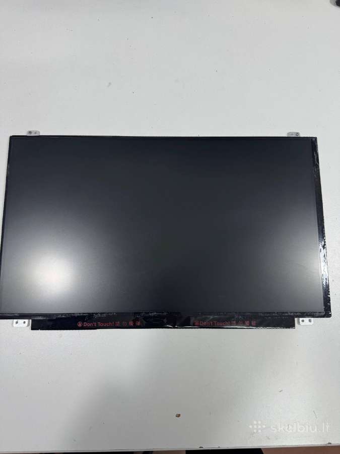 15.6" HD 1366768 matricos su laikikliais, 30/40