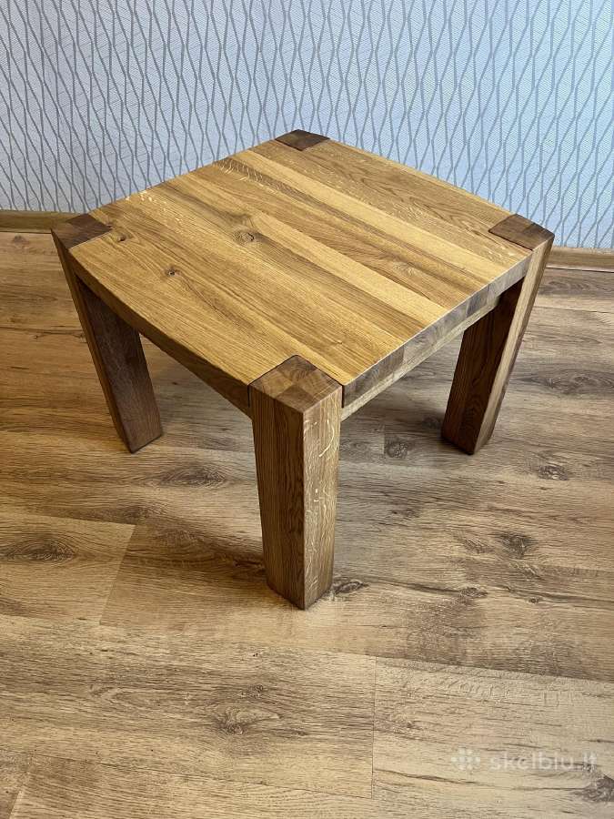 Ažuolinis kavos / žurnalinis staliukas
