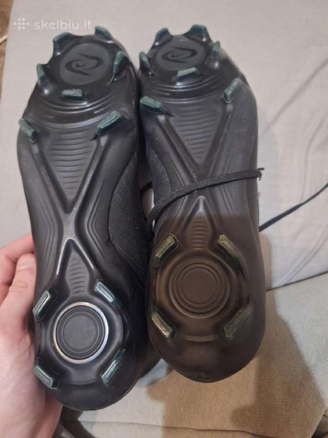 Lauko futbolo batai nike