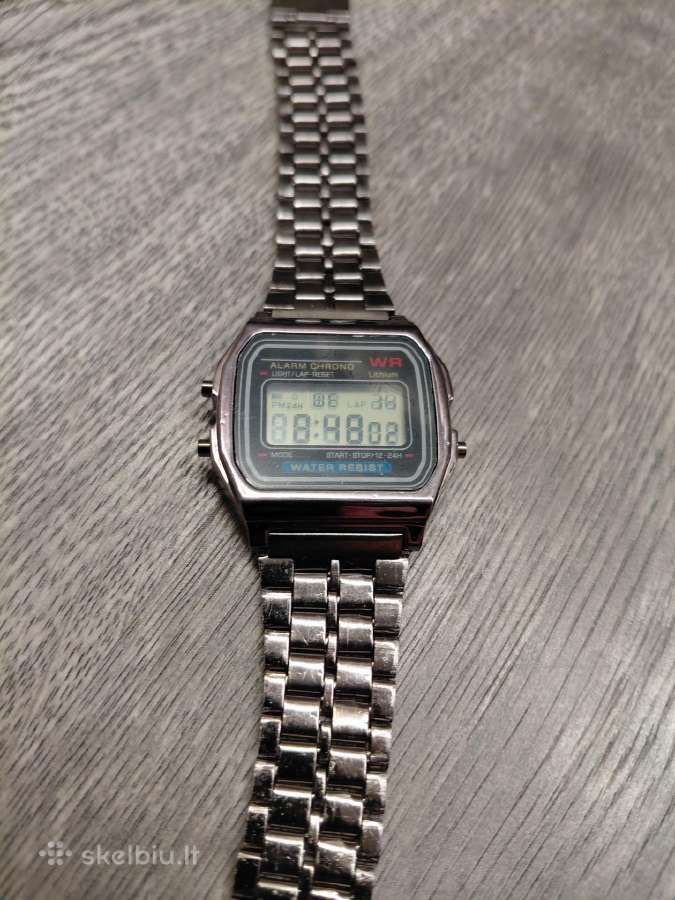 Naujas retro stiliaus LED laikrodis