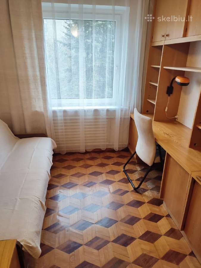 Išnuomojamas 1 kambarys 3 kambarių bute