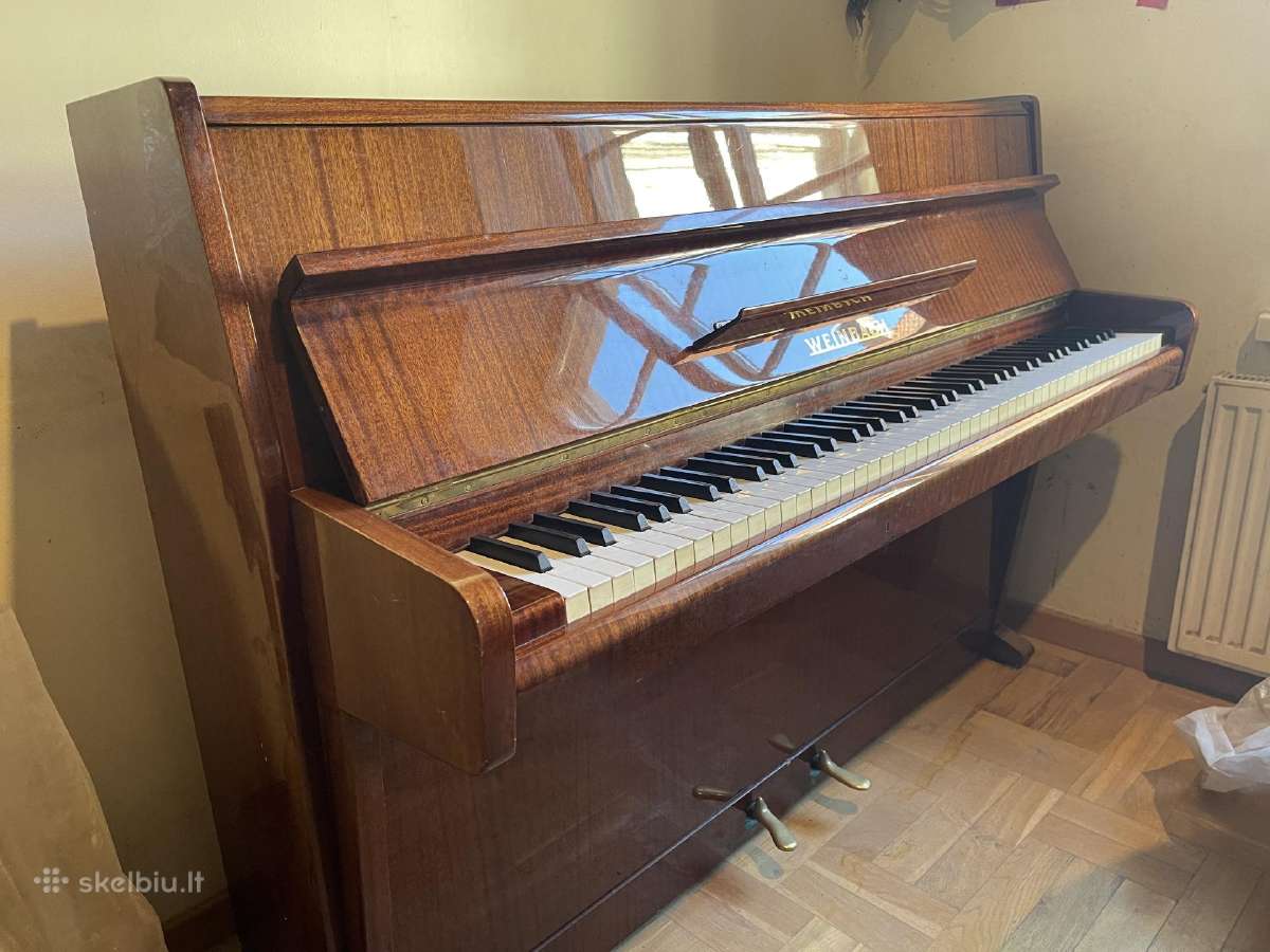 Weinbach pianinas