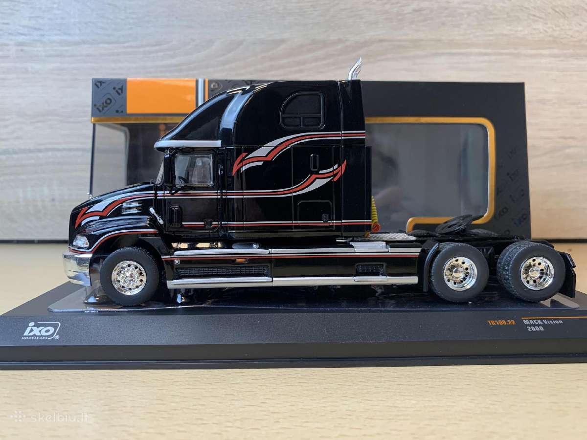 Mack Vision, 2000 - 1:43 IXO
