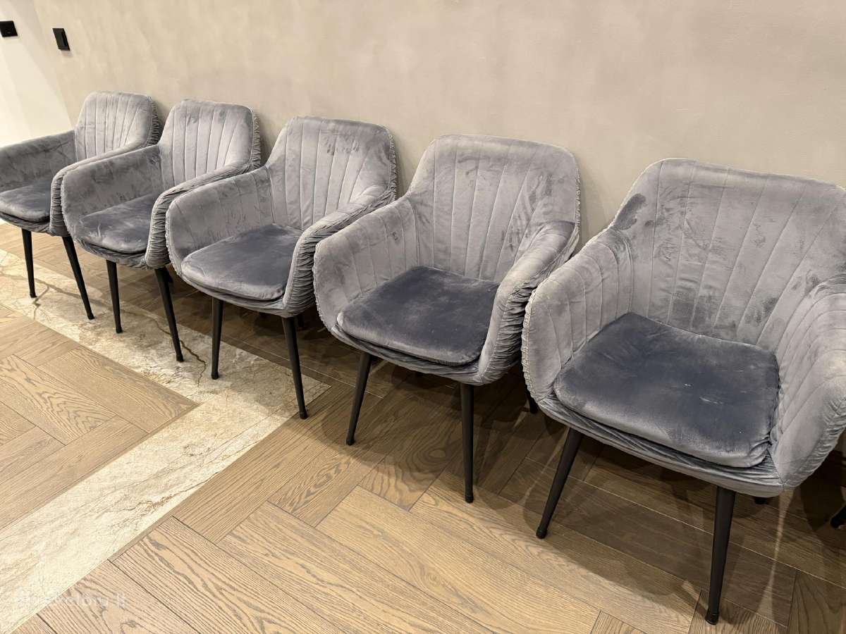 Valgomojo kėdės 6vnt po 70 Eur