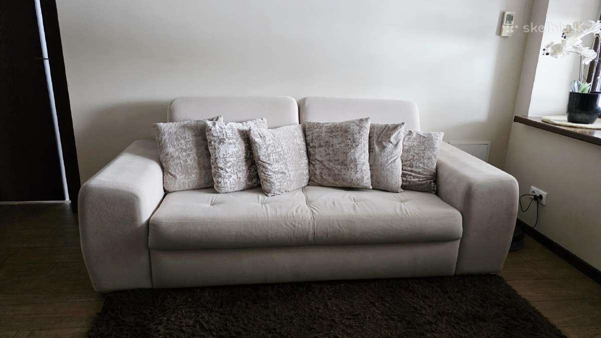 Šviesi sofa (naudota) - Ukmergėje