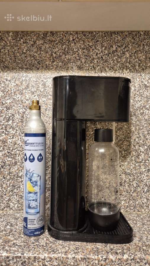 Vandens ir gerimu gazavimo aparatas Sodastream