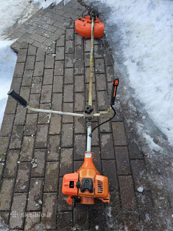 Trimeris ir vejos robotas