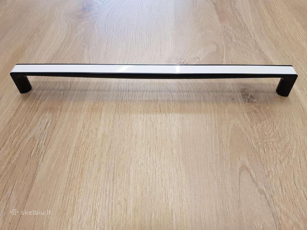Rankenėlės metalinės baldams balta/juoda 32 cm.