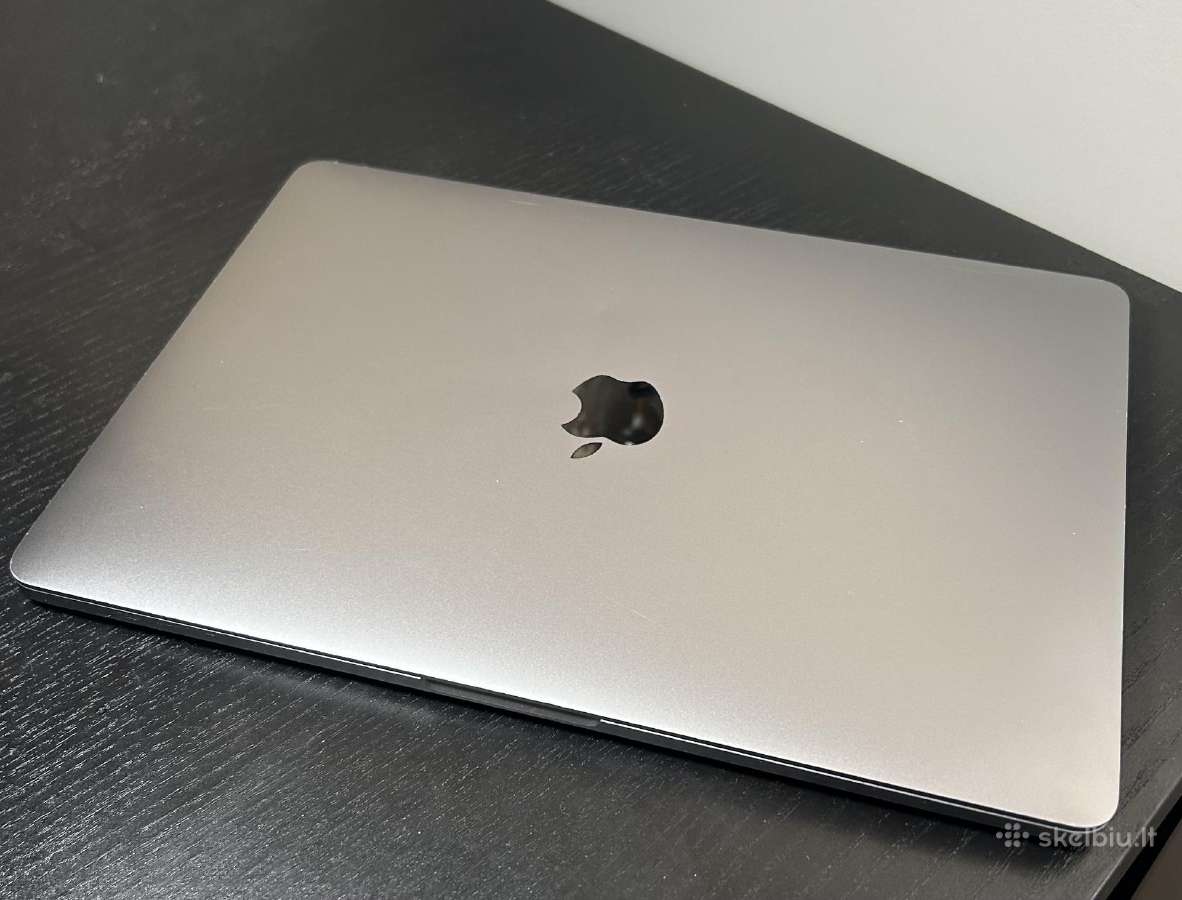 MacBook pro 13 2022 M2