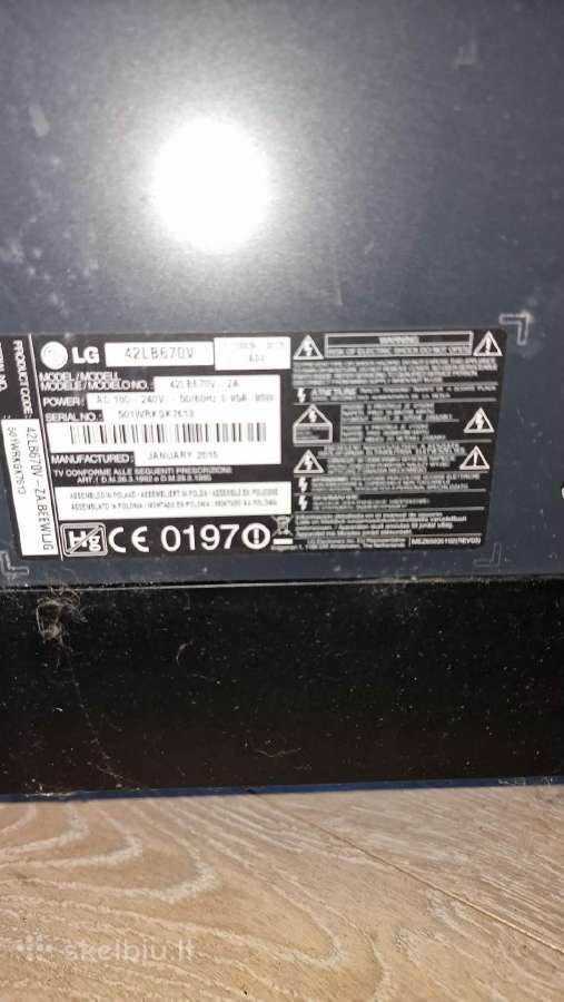 LG 42lb670v dalimis