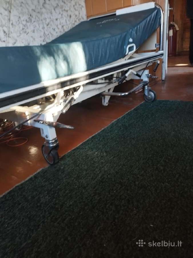 Parduodu daugiafunkcinę lovą, kaina 150 eur.