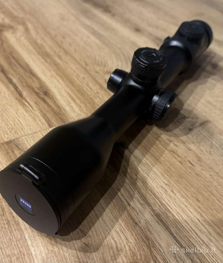 Zeiss V8 2.8x20x56