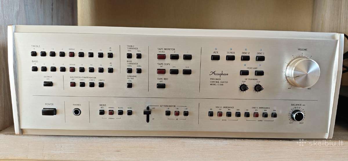 Accuphase c 240
